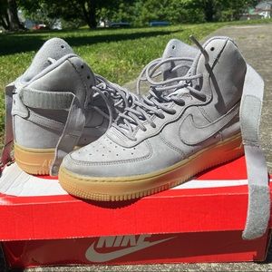 Air Force 1 hightop suede